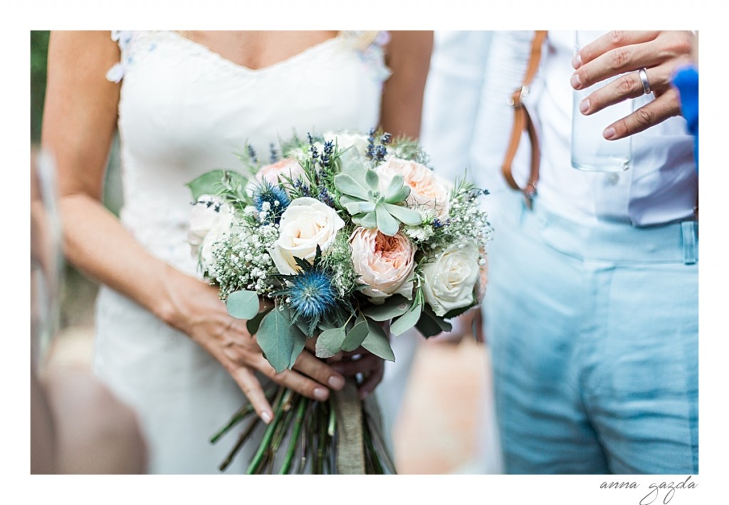 El Cortijo de los Caballos wedding decorations bouquet