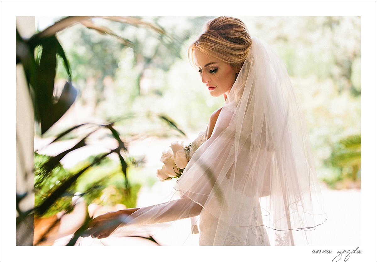 elegant portrait of a bride in Ronda