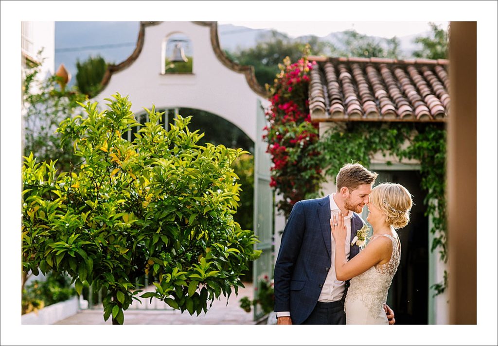 wedding photographer Spain bride and groom portrait rosa blanca