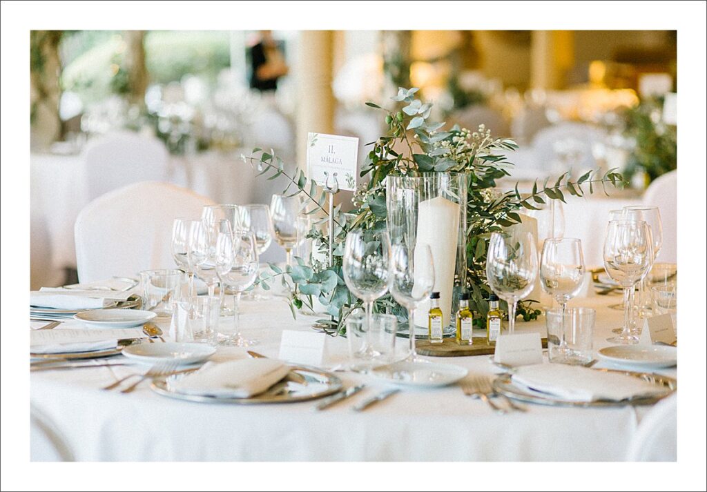Table decor Puente Romano wedding